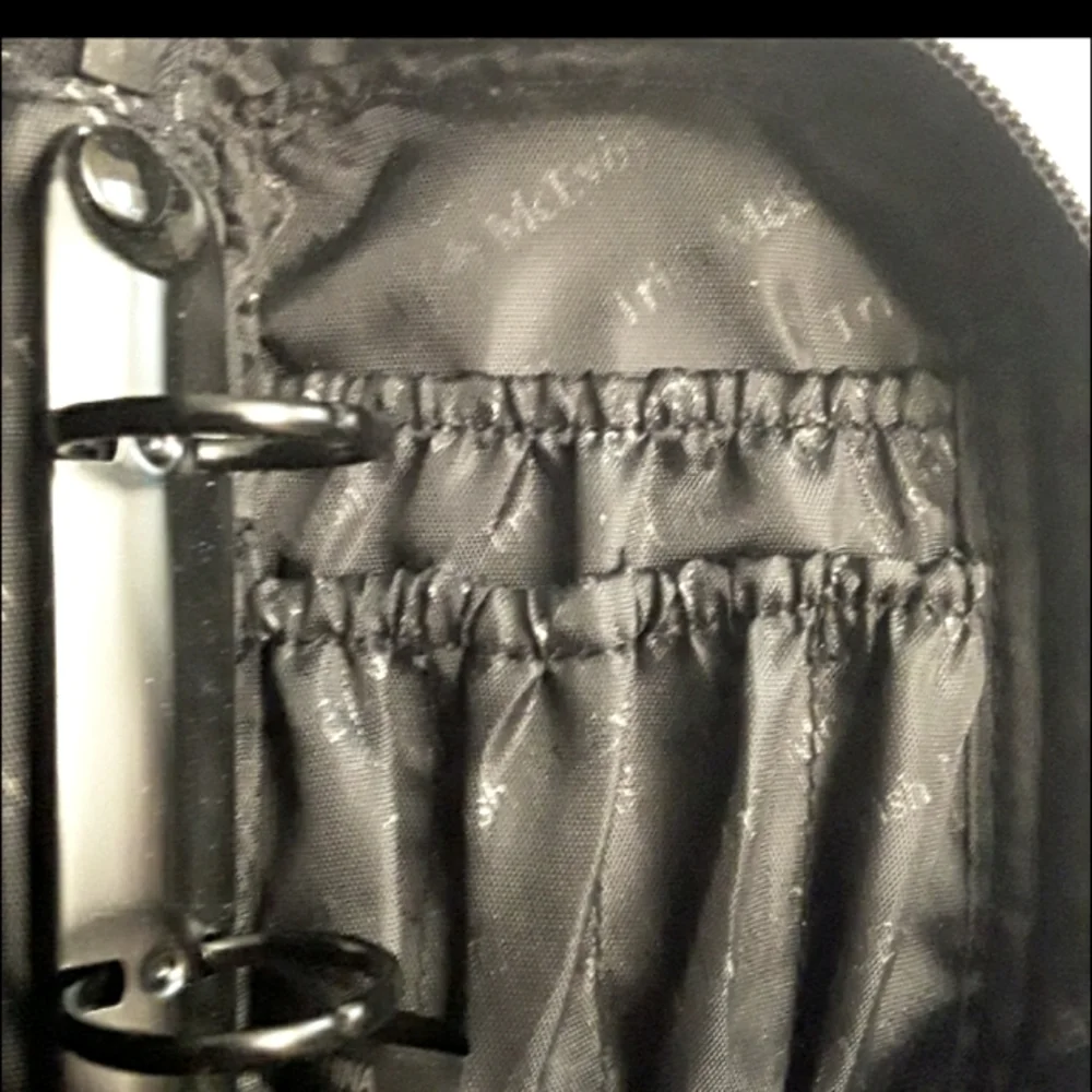 Trish McEvoy Brush Set with Black Case and Pink Pouch - Picture 2 of 6